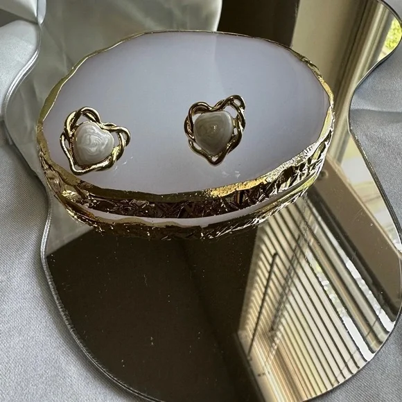 Zara Gold Heart Pearl Earrings - Picture 9 of 9